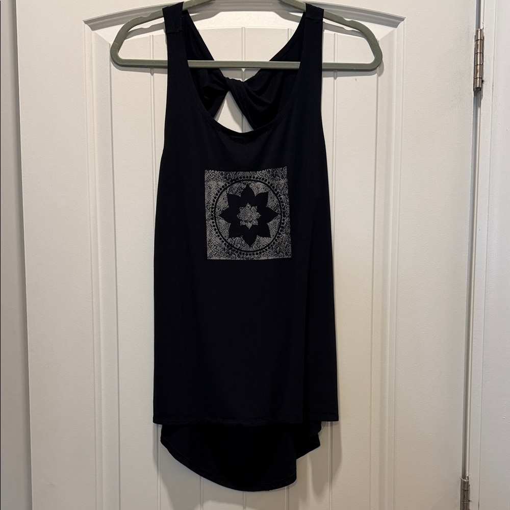 Tavi Black Sleeveless Top with Graphic Design